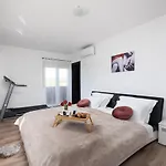 Basic Zadarvillas Villa *