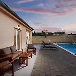 Basic Zadarvillas *