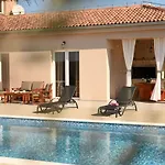 Basic Zadarvillas