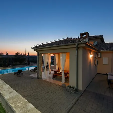 Basic Zadarvillas