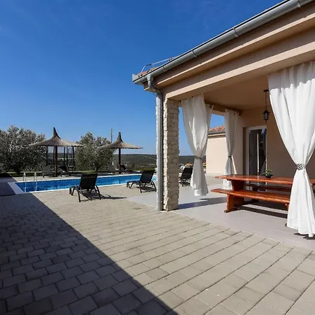 Basic Zadarvillas Villa *