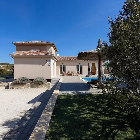Basic Zadarvillas Villa *